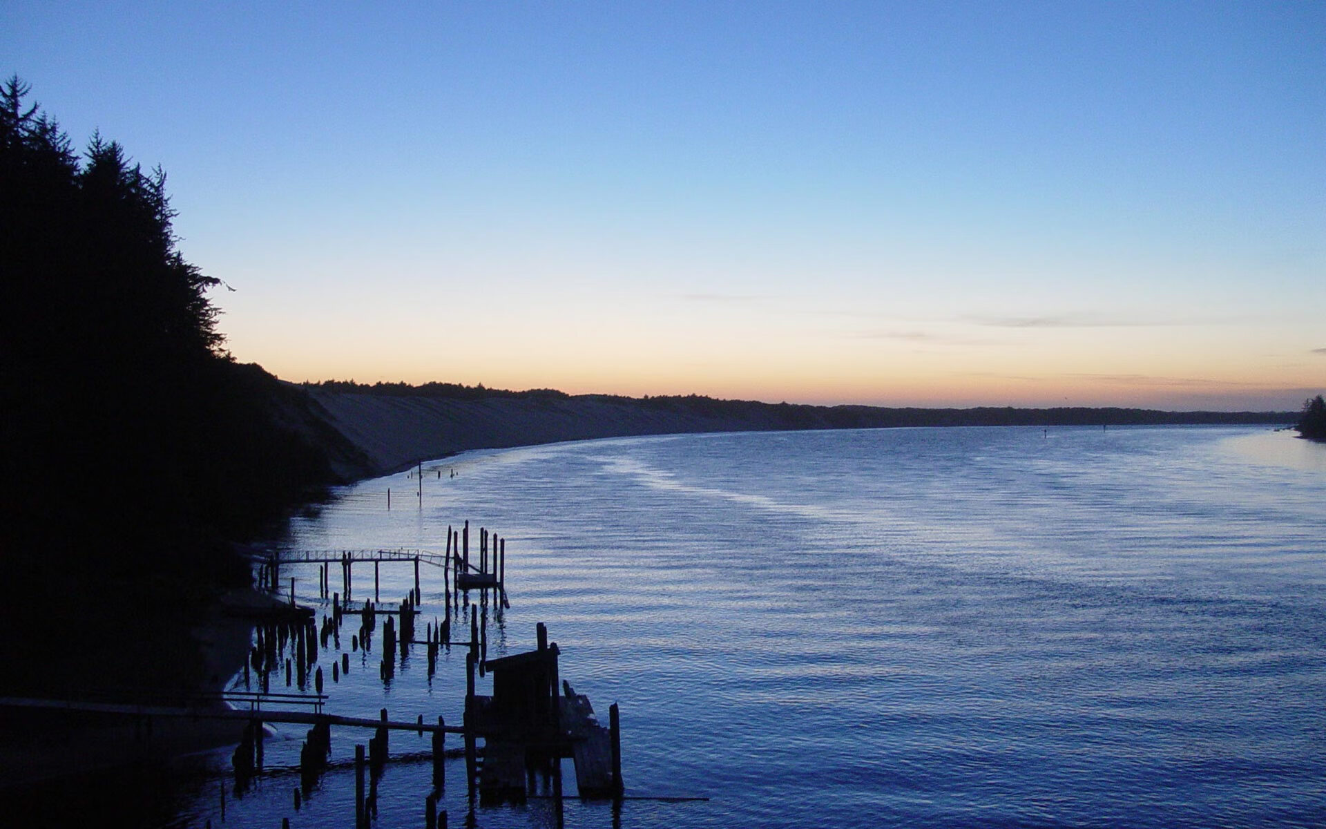 九游下载安装-_校园网络球联赛：点燃学生的运动梦想_，校园网球场